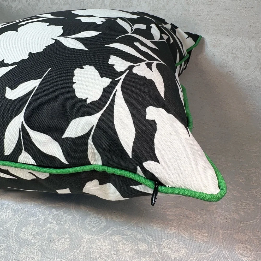 Kate Spade x Target RARE Classic Rose Black White Green 20x20 Throw Pillow NWOT